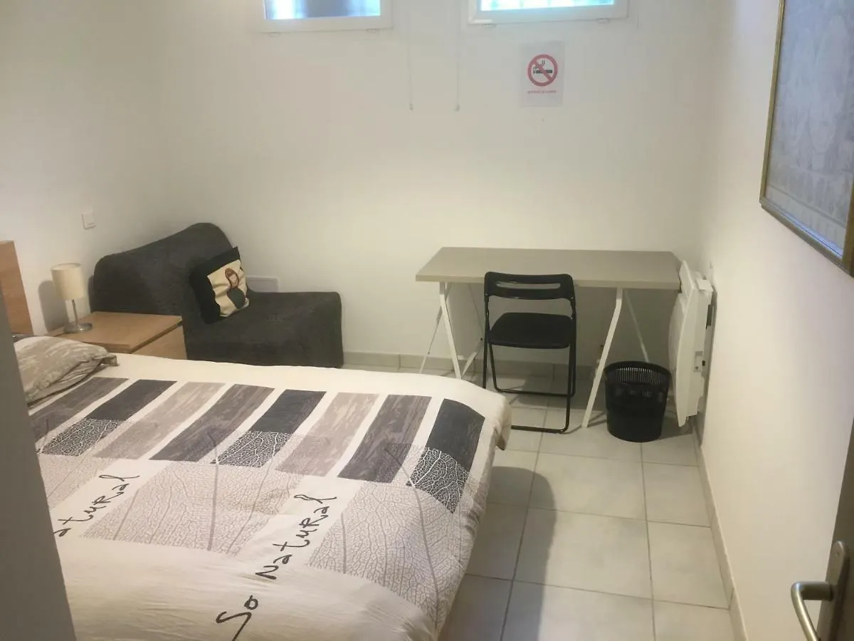 Holiday home Gites Velaux Ecureuil Et Pinede